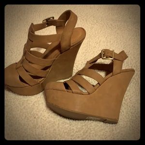 Tan Wedges
